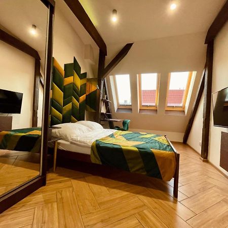Long Attic Studio Poznan Luaran gambar